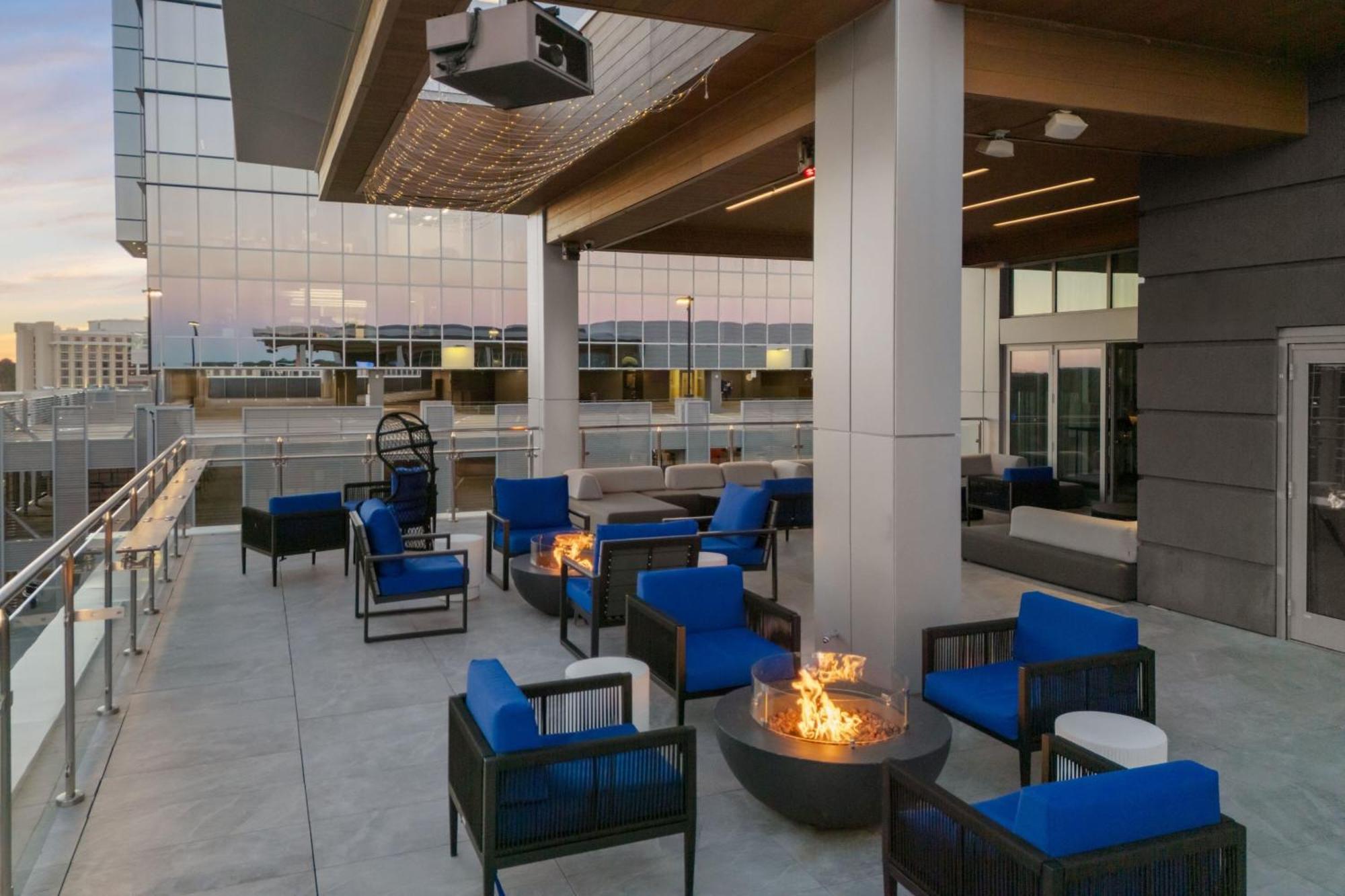 Ac Hotel By Marriott Raleigh North Hills Екстер'єр фото