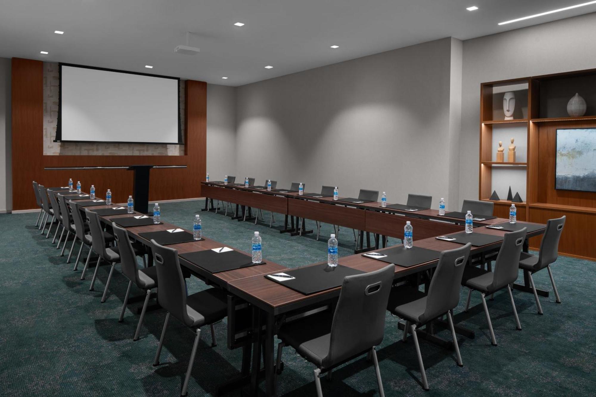 Ac Hotel By Marriott Raleigh North Hills Екстер'єр фото
