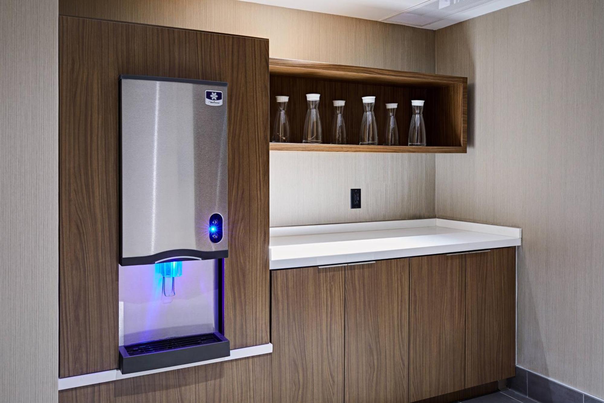 Ac Hotel By Marriott Raleigh North Hills Екстер'єр фото