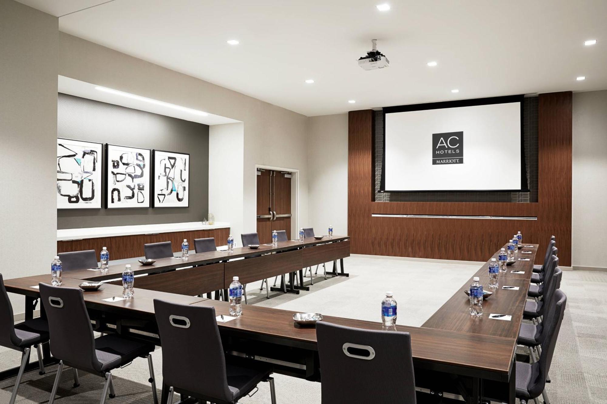 Ac Hotel By Marriott Raleigh North Hills Екстер'єр фото