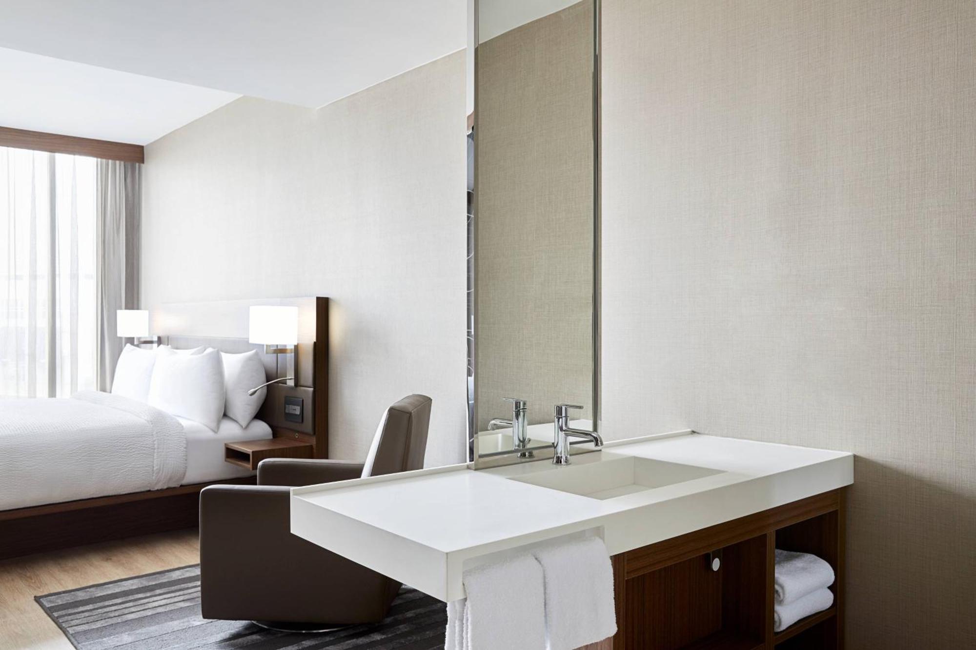 Ac Hotel By Marriott Raleigh North Hills Екстер'єр фото